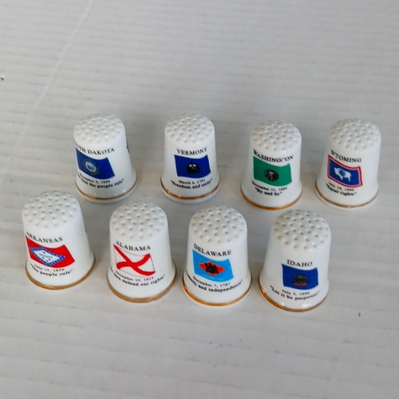 Set of 8 vintage State Thimbles all different includes motto, bird, & flower - Picture 1 of 6